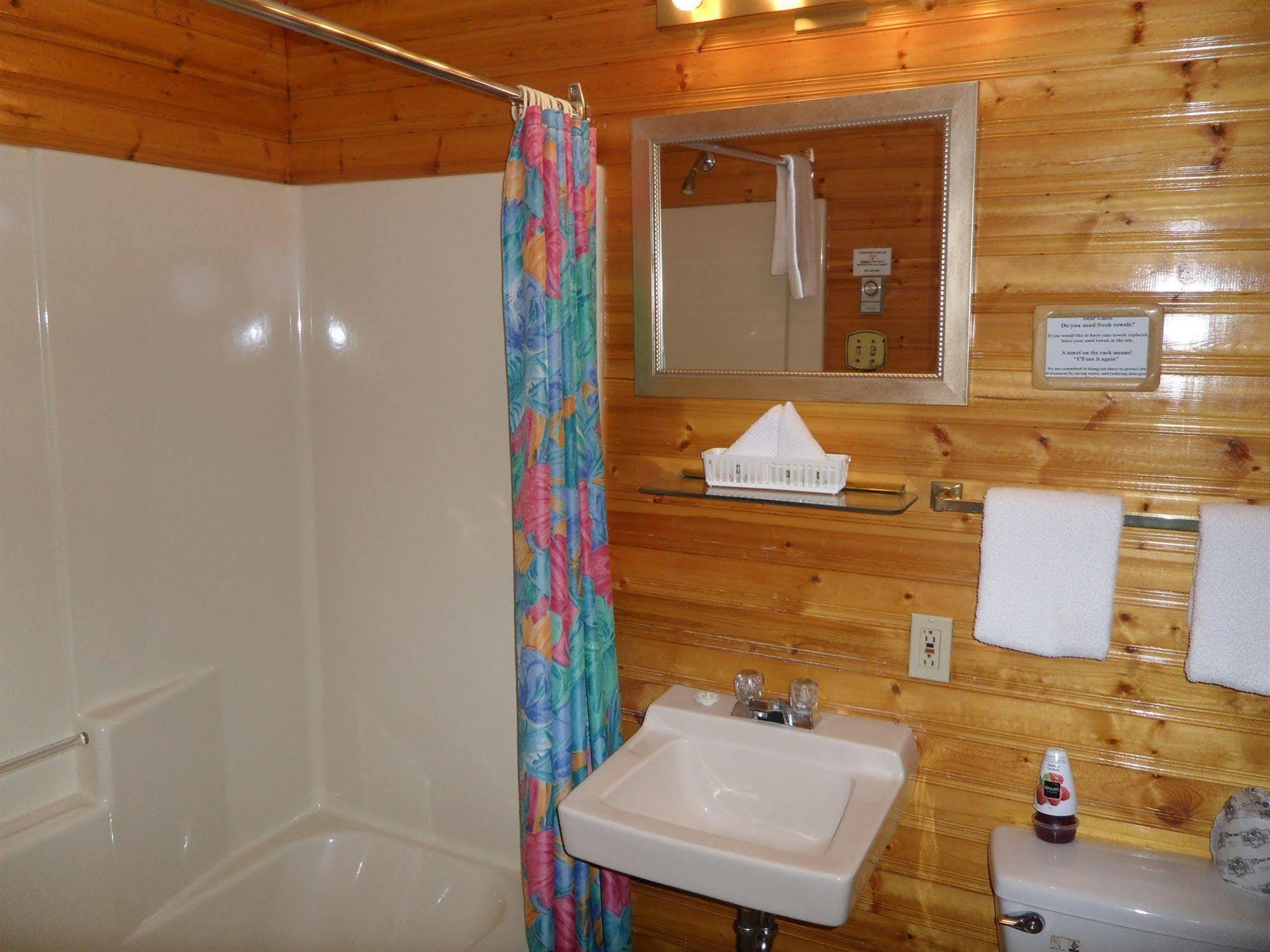Hillcrest Motel Saint John Ngoại thất bức ảnh